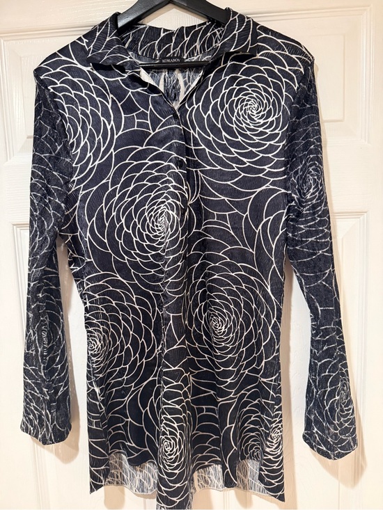 Komarov Tops - Komarov Black and White Floral-Print Button-Down Top